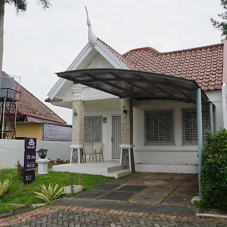 Diyar Villas Puncak M4/12 Екстериор снимка